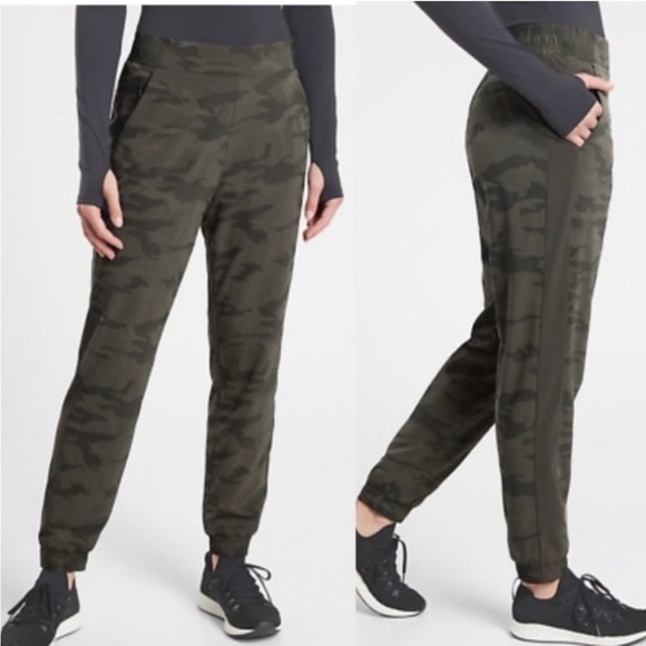 Athleta Brooklyn Textured Lined Lux Jogger Olive Camo Athleisure Gorpcore Size 8 - Picture 2 of 16